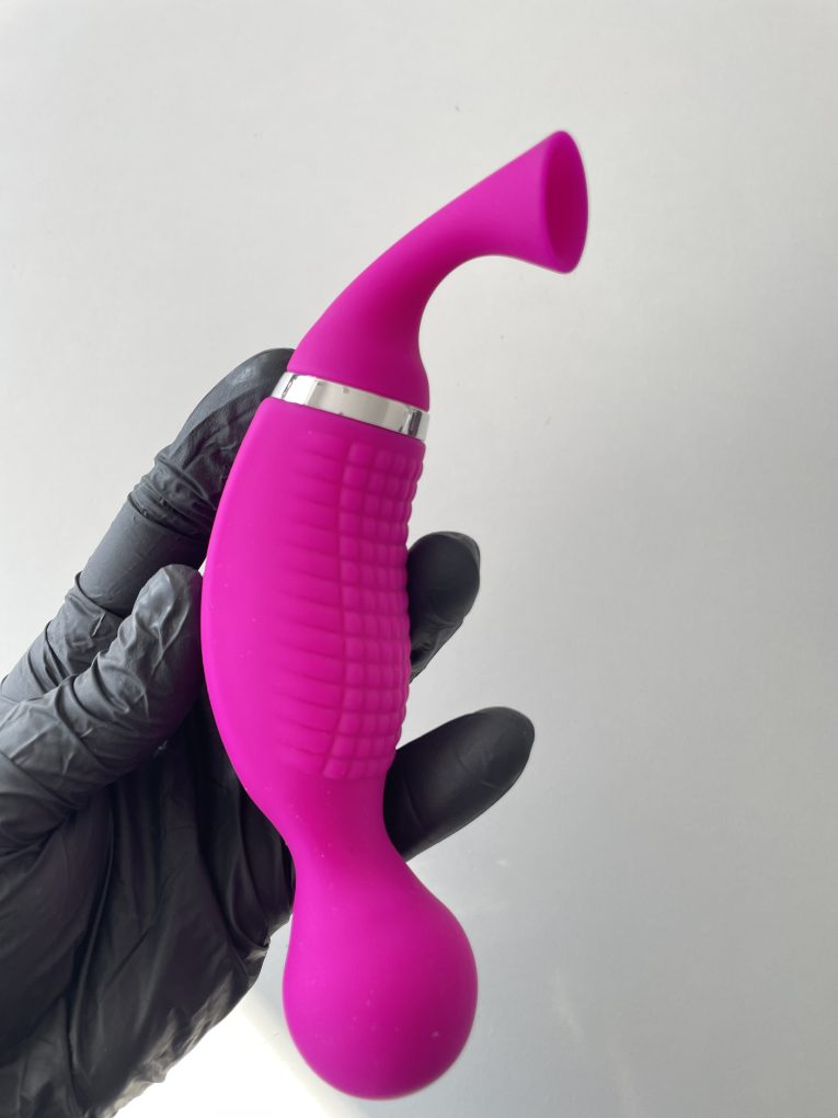 Vibrator cu suctiune USB și vibrații puternice – design curbat, waterproof