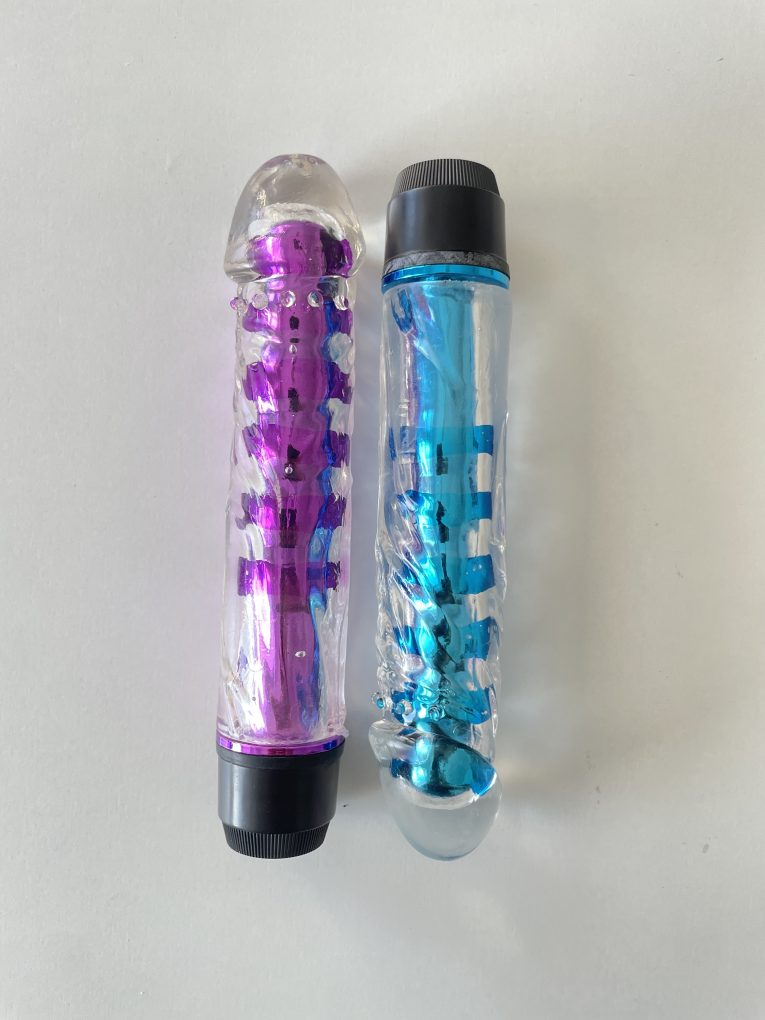 Vibratoare clasice transparente cu control rotativ – plăcere personalizată