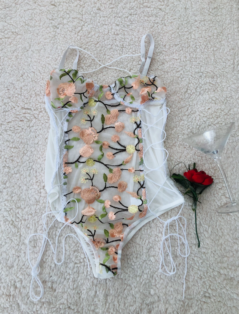 Body sexy pentru nopti fierbinti sau pentru a starni imaginatia oricui